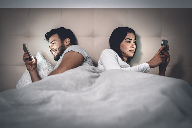 Imamo sve alate za komunikaciju, a sve manje razgovaramo