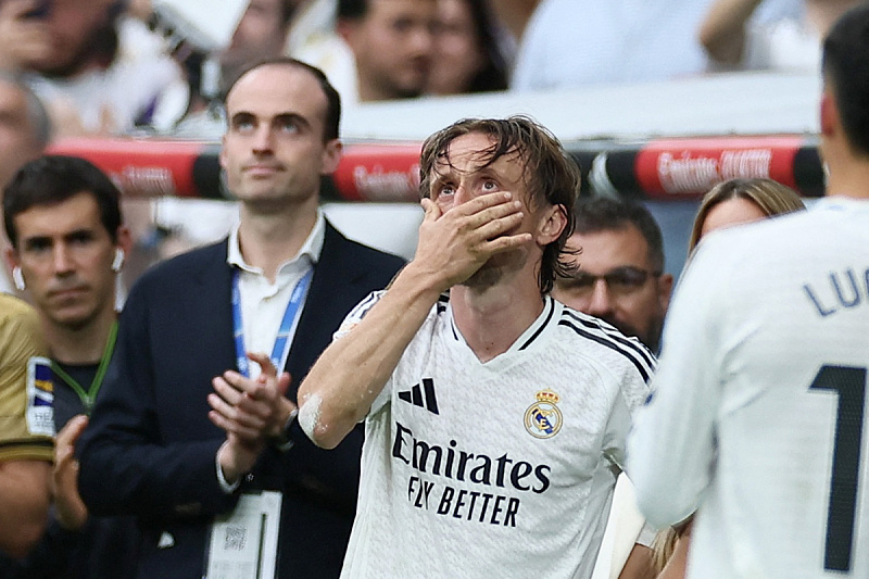 Modrić je dogovorio jednogodišnju saradnju s Rossonerima (Foto: Reuters)