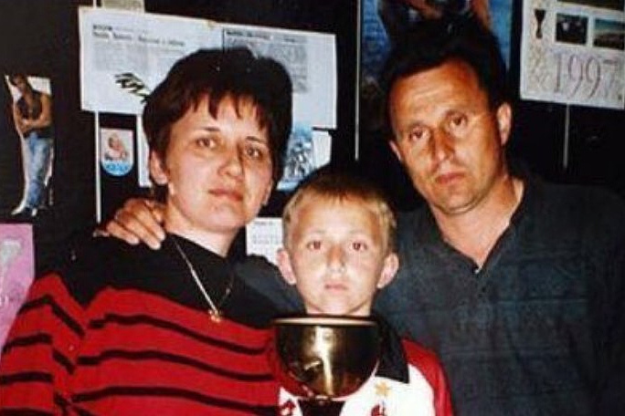 Modrić s roditeljima (Foto: Twitter)