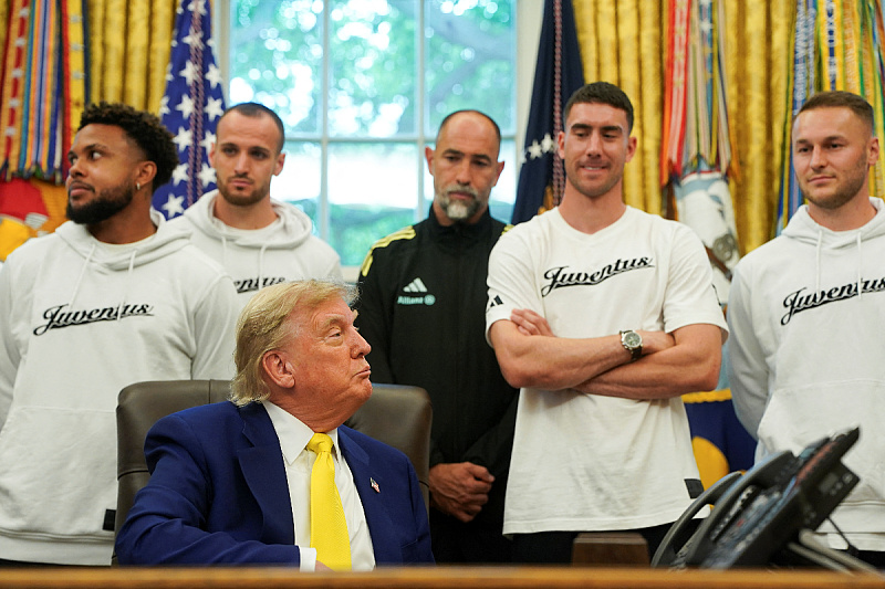 Delegacija Juventusa na prijemu kod Trumpa (Foto: Reuters)