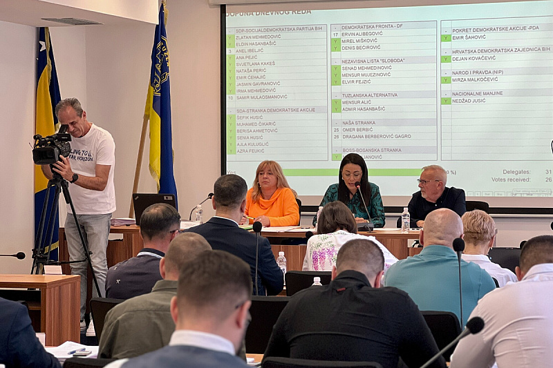 Detalj tokom sjednice Gradskog vijeća Tuzle (Foto: A. K./Klix.ba)