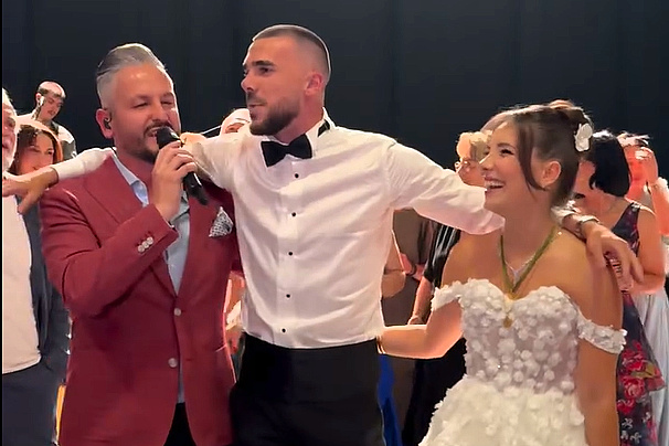 Neno Murić i bračni par Mujakić (Foto: Screenshot)