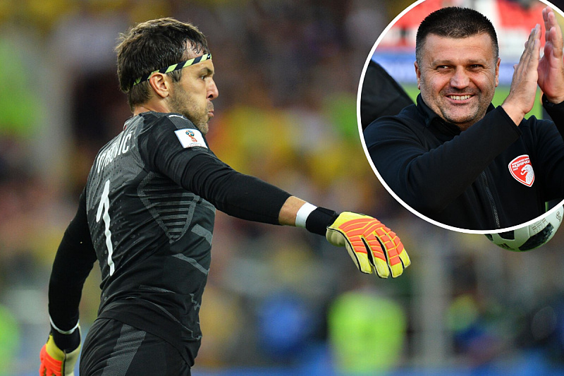 Vladimir Stojković pred potpisom za Radnički (Foto: EPA/Facebook)
