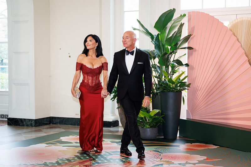 Lauren Sanchez i Jeff Bezos (Foto: EPA-EFE)