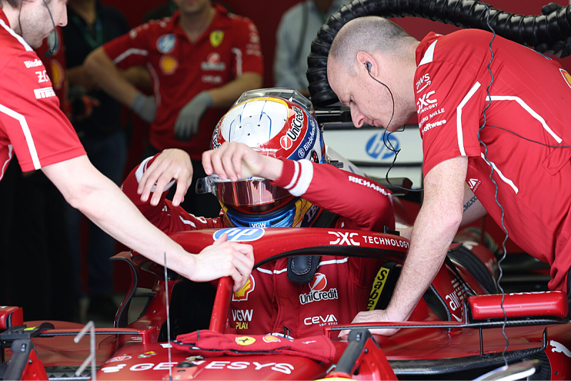 Dino Beganović u bolidu Ferrarija (Foto: EPA-EFE)