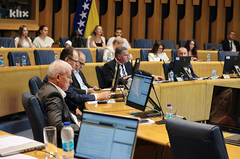 Osam delegata će uskoro poslati zahtjev za hitnom sjednicom Doma naroda PS BiH (Foto: I. Š./Klix.ba)
