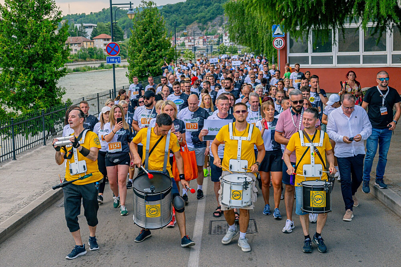 Više od 400 trkača na Business Runu