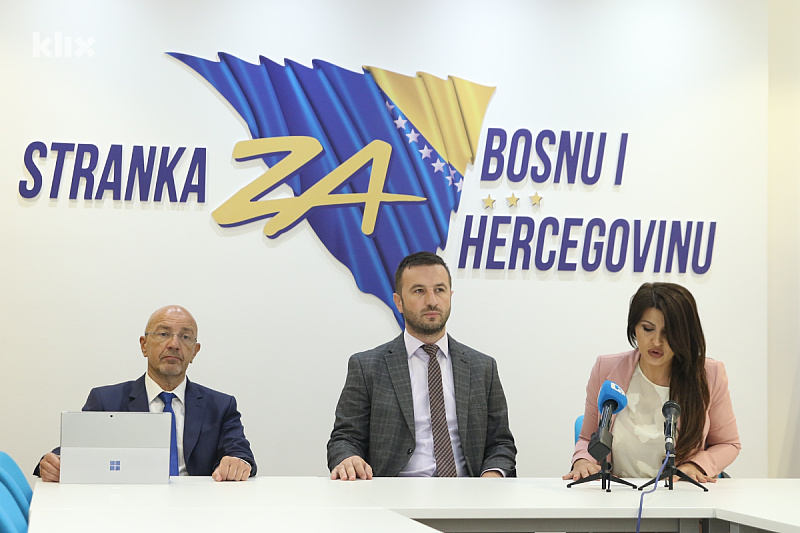 Predsjednik Stranke za BiH Semir Efendić (Foto: D. S./Klix.ba)