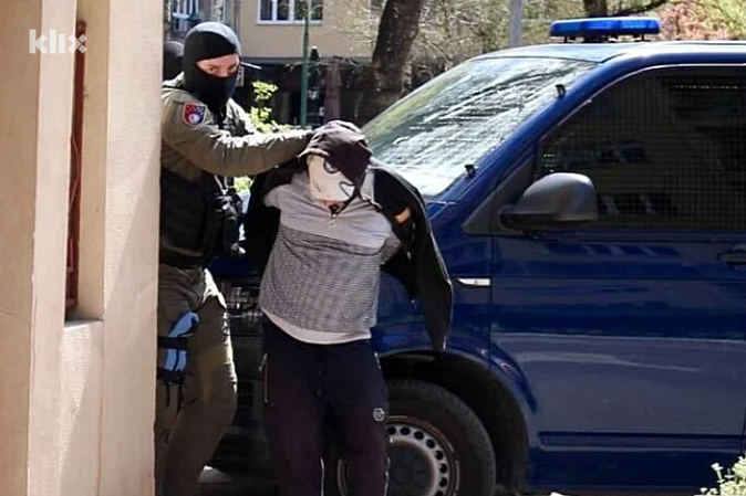 Dovođenje Ćazima Osmanovića u Tužilaštvo KS (Foto: V. D./Klix.ba)
