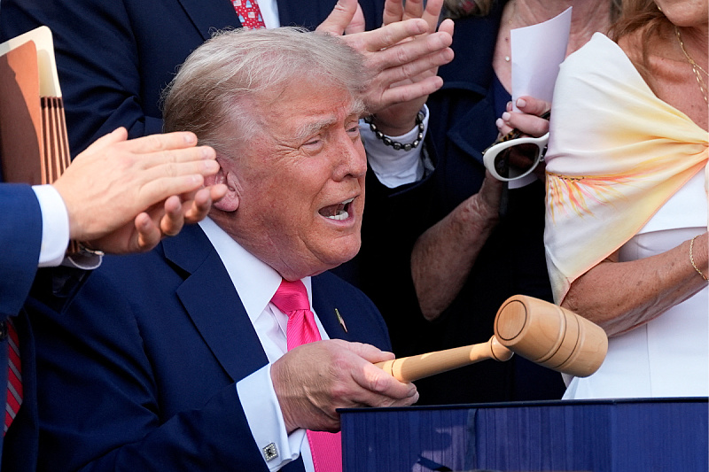 Trump objavio pismo koje je poslao Predsjedništvu BiH: Od 1. augusta SAD uvodi za BiH carine od 30 posto