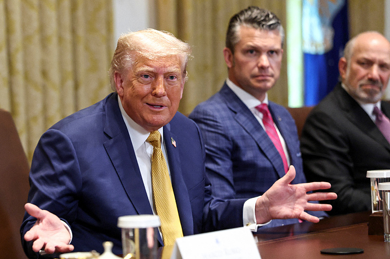 Donald Trump i Pete Hegseth (Foto: Reuters)