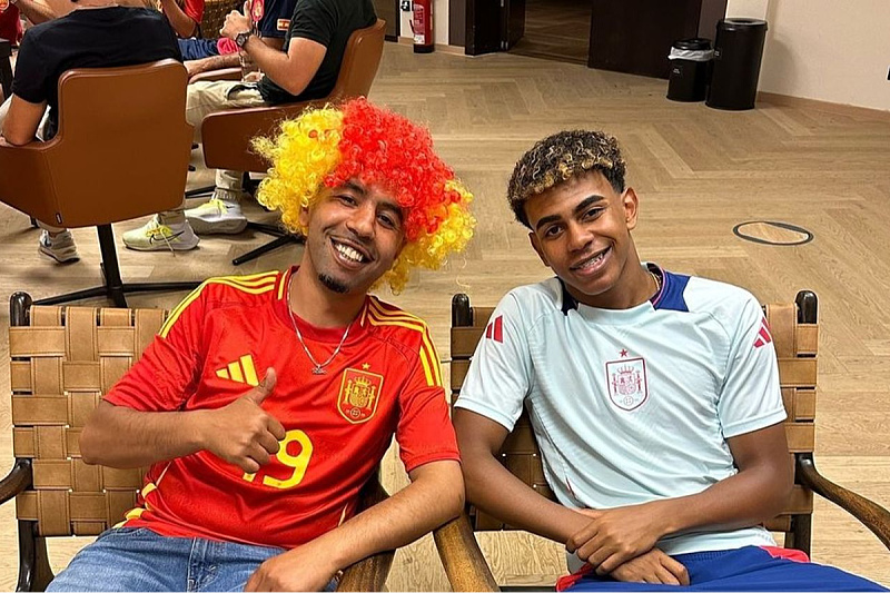 Mounir Nasraou i Lamine Yamal (Foto: Twitter)