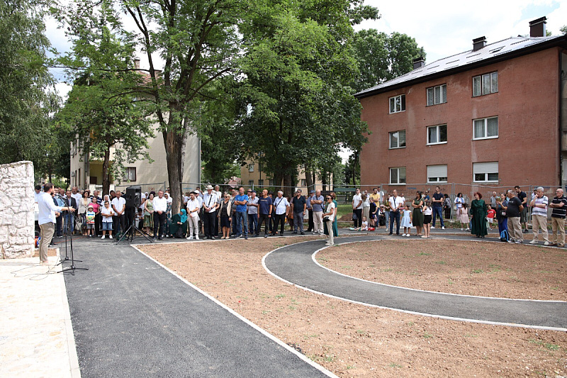 Brojne delegacije u Hrasnici
