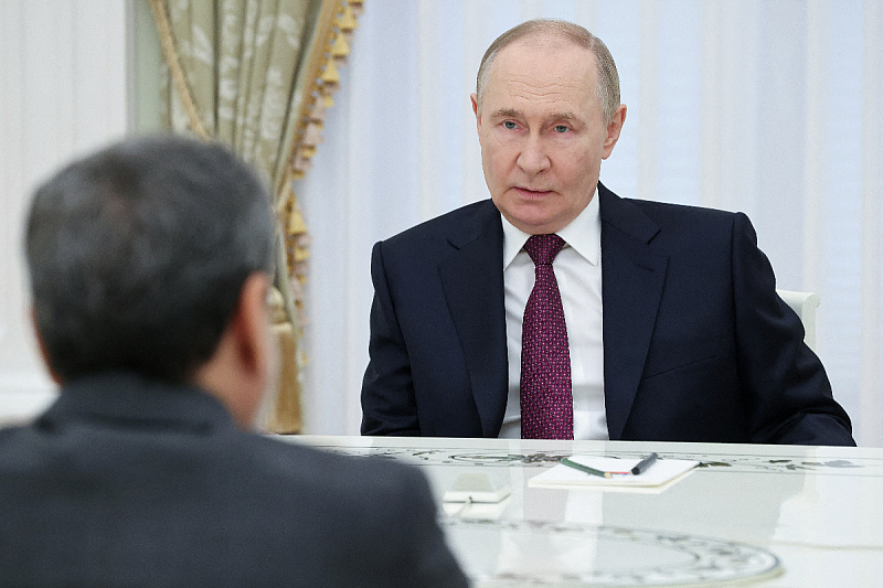 Abbas Araghchi i Vladimir Putin (Foto: Reuters)