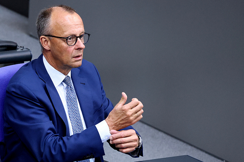 Friedrich Merz u problemima (Foto: Reuters)
