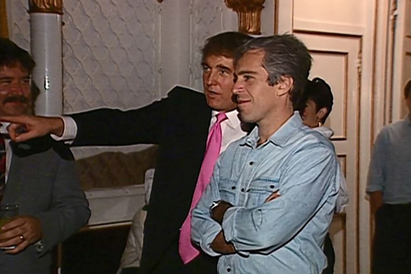 Donald Trump i Jefferey Epstein (Screenshot: Youtube)