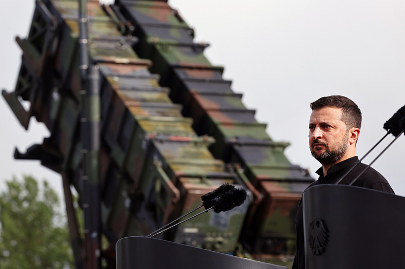 Volodimir Zelenski ispred sistema Patriot (Foto: EPA-EFE)