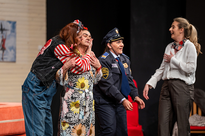 National Theater Tuzla: From War to Hostage Crisis with the Hit Comedy "Women in Red"