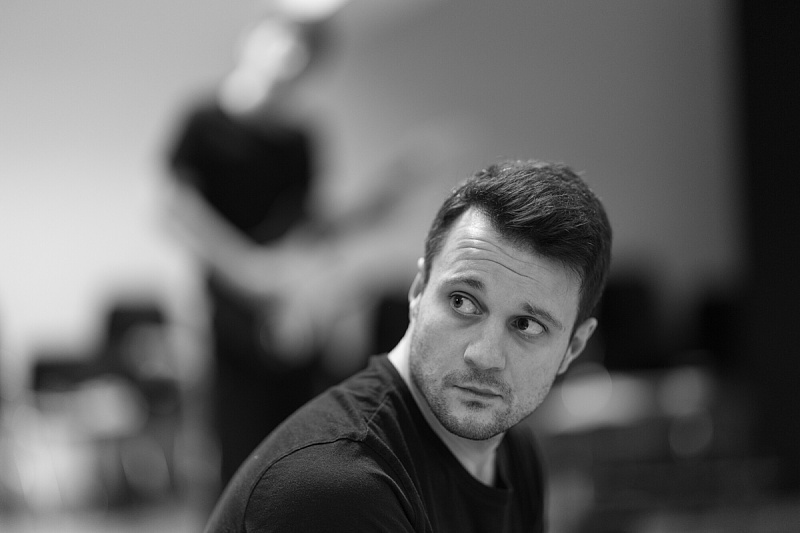 Kemal Rizvanović on the play "Softness": The immense pressures on men come from patriarchy, which is not good for anyone.