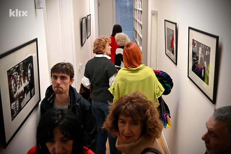 Milomir Kovačević Strašni presented the photo exhibition "Paris Paris Paris" at the French Institute in Bosnia and Herzegovina.