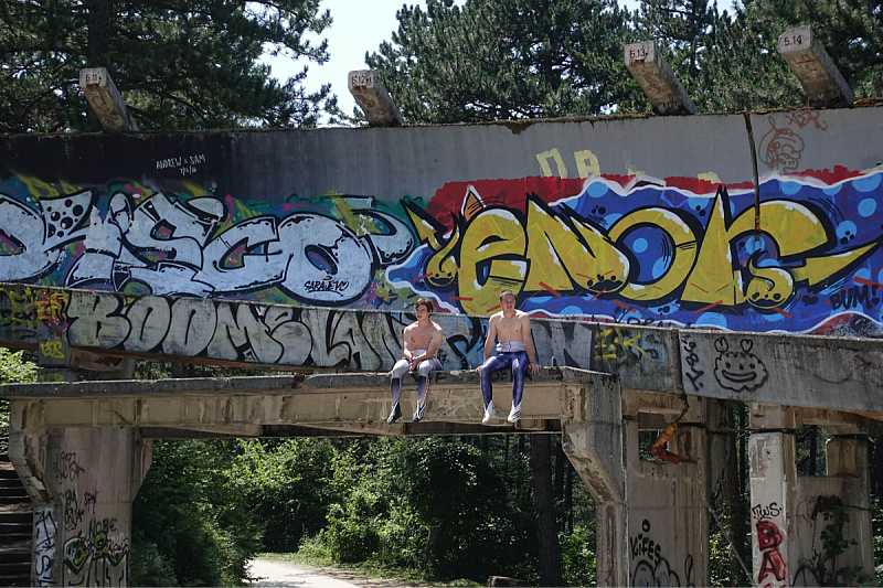 Free screenings of the award-winning films "Kiss the Future" and "The Path" in honor of Sarajevo City Day.