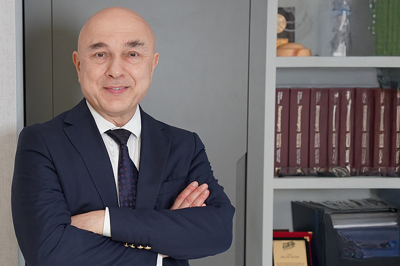 World-renowned Parkinson's disease expert Dr. Ali Zırh is coming to Tuzla: Schedule your free examination.