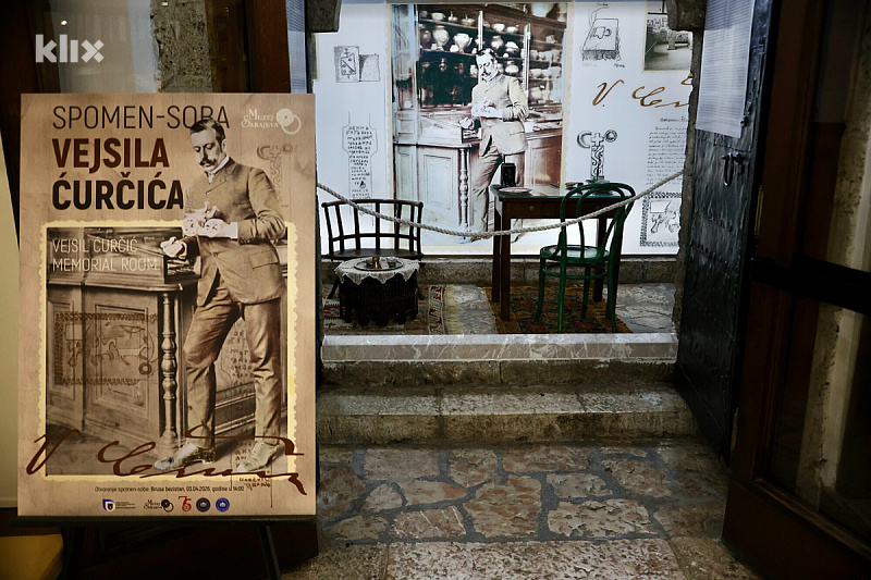 The Memorial Room of the first Bosnian-Herzegovinian archaeologist Vejsil Ćurčić has been opened as a permanent exhibition of the Sarajevo Museum.
