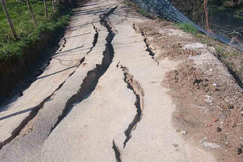 Rainfall triggered a landslide in Vogošća, causing a water supply interruption in one street.