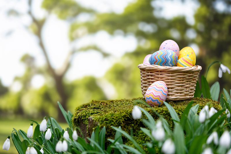 Believers around the world today celebrate the greatest Christian holiday, Easter.