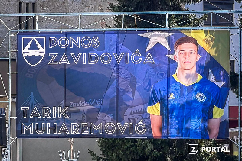 In honor of Tarik Muharemović, a large billboard has appeared in the city of his origin.