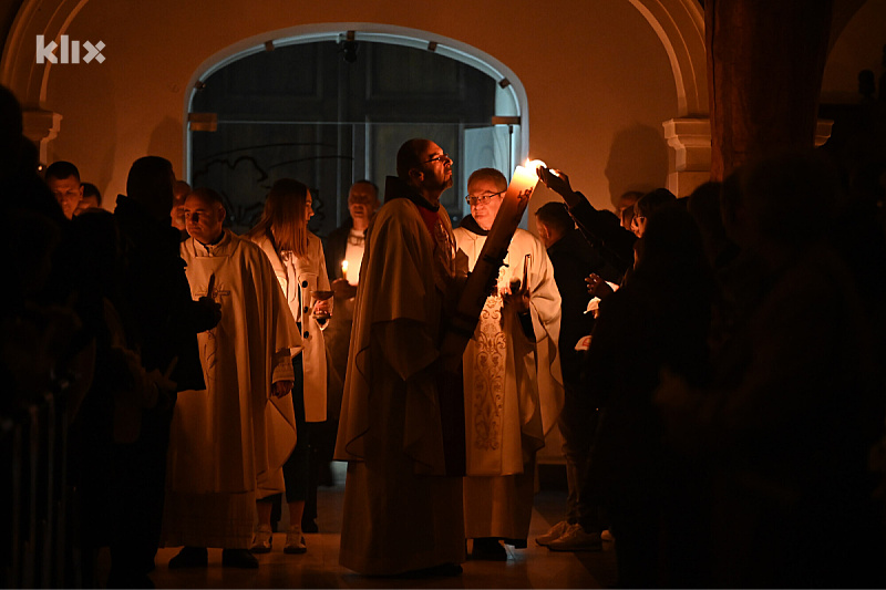 The arrival of Easter in Zenica was announced with the ringing of bells and the lighting of the service.