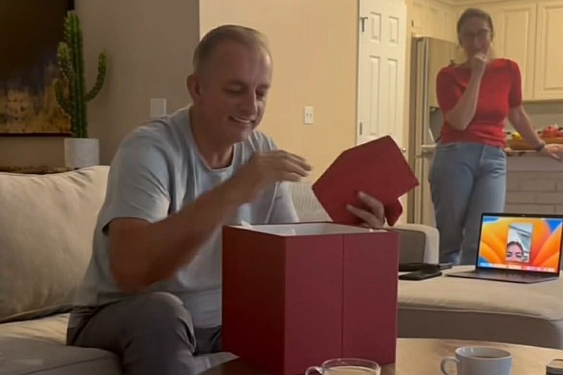 A girl from Bosnia and Herzegovina bought her father tickets to the World Cup, the video took over the internet: "He gave everything for this country"