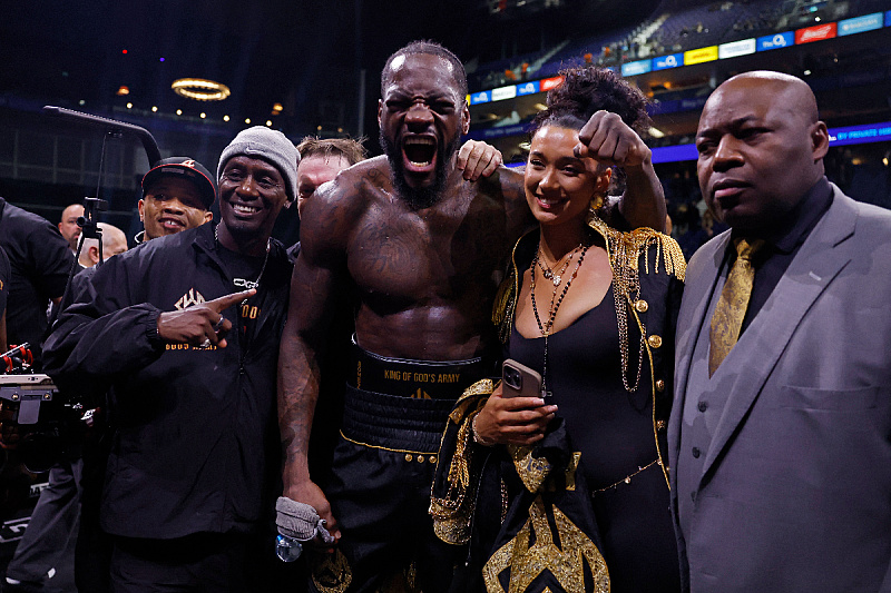 Heavyweight clash in London: Wilder defeats Chisora and sends him into retirement