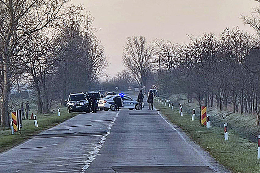 Serbian army and police on alert near the Hungarian border, searching for materials dangerous to citizens and infrastructure.