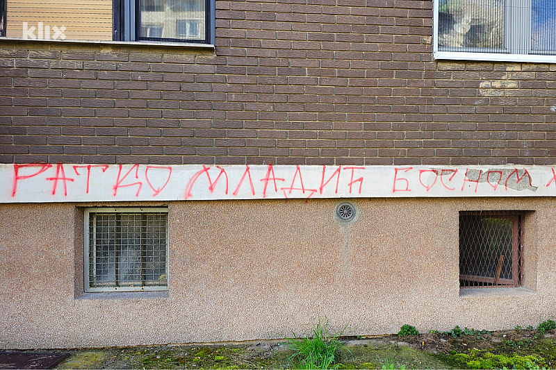 Inciting hatred in Dobrinja: During the night, graffiti reading "Ratko Mladić ravaged Bosnia" was written on a building.