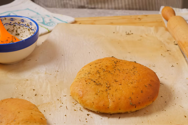 Crispy and airy: Oven-baked bread rolls are the ideal solution when you want warm homemade pastries.