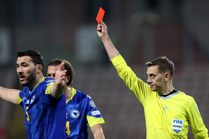 "Media lynching is shameful!": After the red card against Bosnia and Herzegovina, Inter's president came to Bastoni's defense