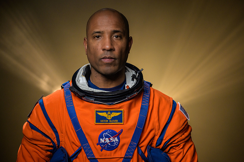 Astronaut Victor Glover sent a message to humanity from the capsule: "Space is a void, and Earth is for all of us."