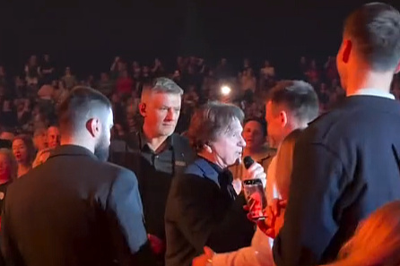 Aleksa Avramović attended Zdravko Čolić's concert: Together they sang the song "Što ti dadoh"