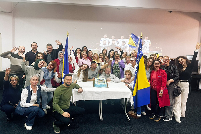 At the "Vladimir Nazor" Center, a symbolic gesture celebrated the success of the Zmajevi and thanked them for their support.