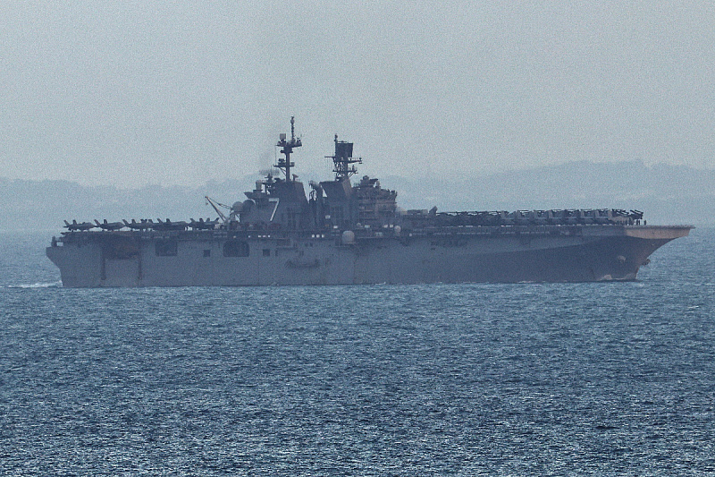 The IRGC claims that the American ship USS Tripoli was hit in a missile attack and subsequently retreated.