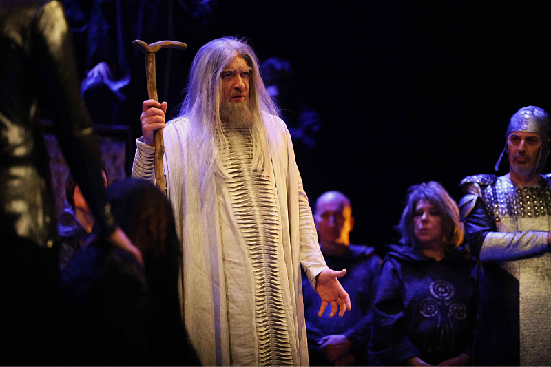 In the packed National Theater Sarajevo, a performance of the Bosnian opera "Tvrtko, King of Bosnia" was held.