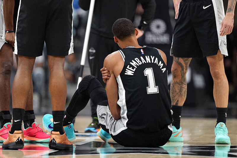 Wembanyama injured in San Antonio's win over Philadelphia