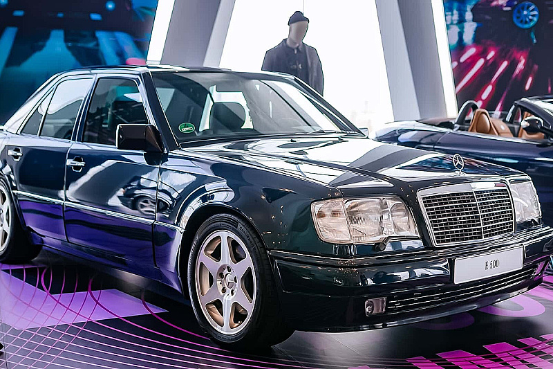 The last produced Mercedes E 500 is the star of the exhibition at the factory museum.