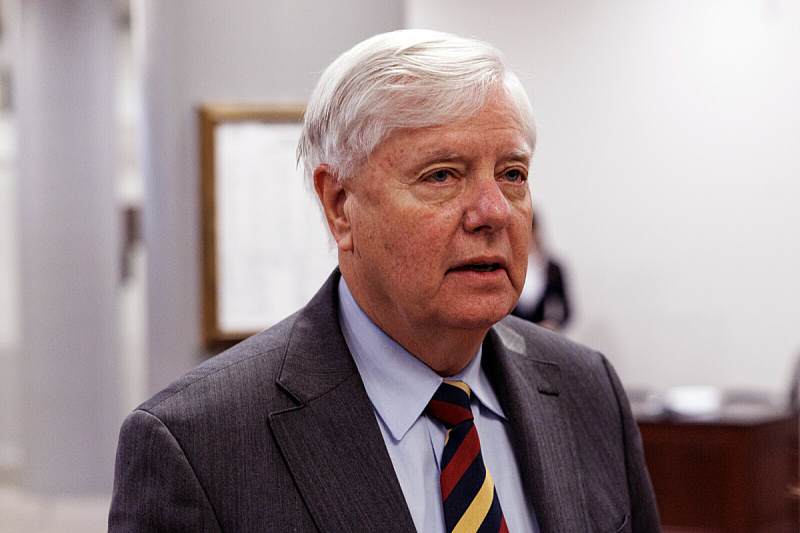 American senator not satisfied with war on Iran: Demands Congress discuss a ceasefire.