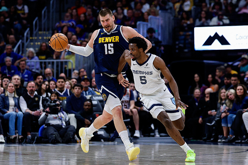 Jokić again achieved a triple-double in three quarters, Oklahoma clinched first place in the West.