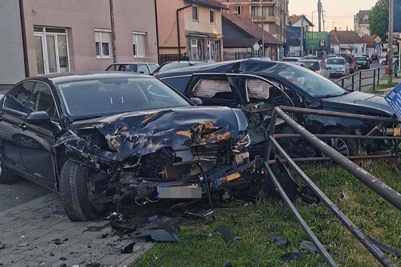 A drunk driver from Bijeljina destroyed three parked cars after losing control and crashing into them.