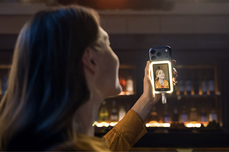 Insta360 launches USB-C selfie screen Snap.