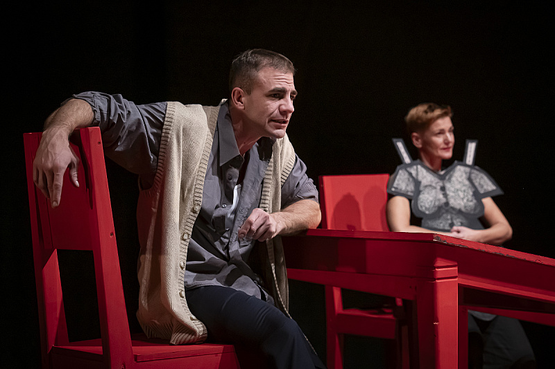 The performance of "Catch the Rabbit" scheduled for April 9 has been canceled.