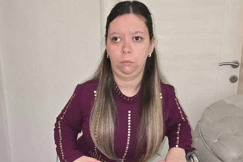 Mostarka suffers from a rare disease that has slowed her development, and help is being gathered so she can walk again.